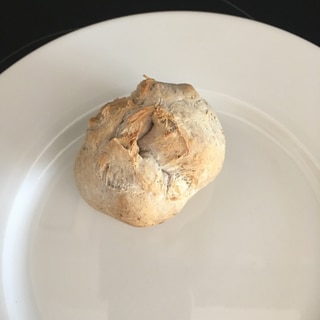 スモークポークを具材にしたパン